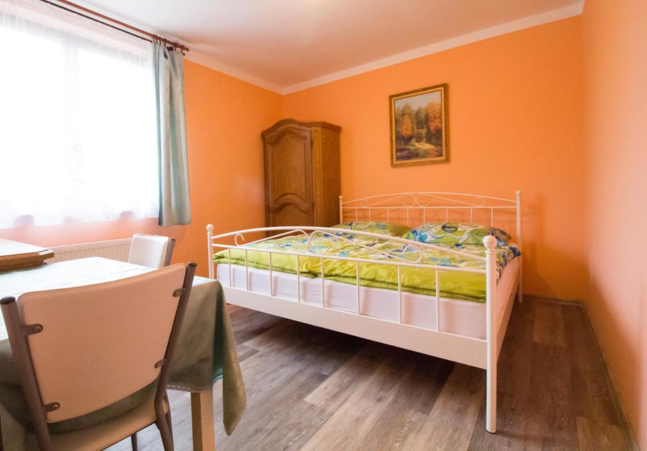 Pension Jezdecké centrum Kočík Stružná Esterno foto